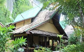 Cliffside Cottages